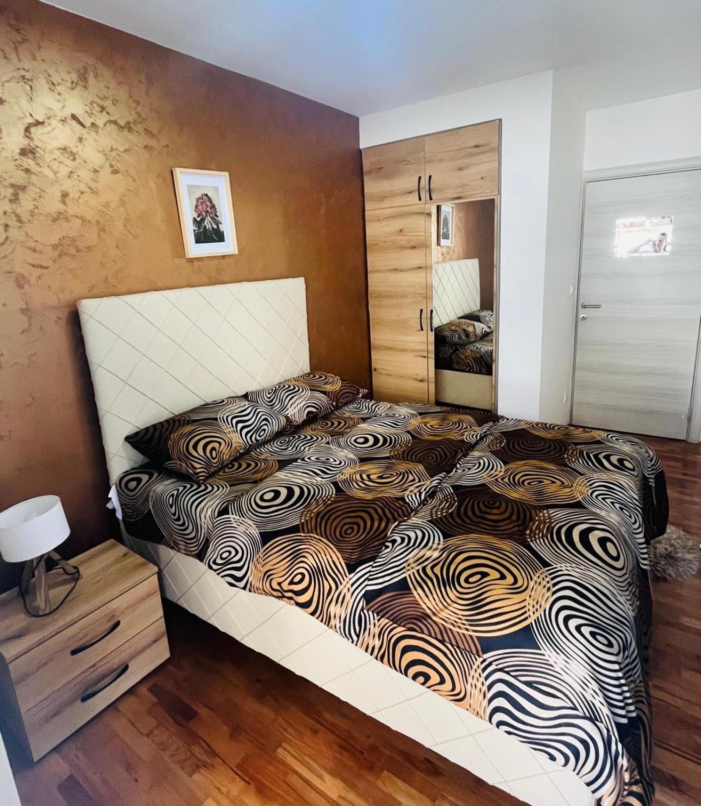 Apartman Lux Vranje Eksteriør bilde